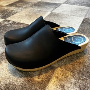 No. 6 Clogs